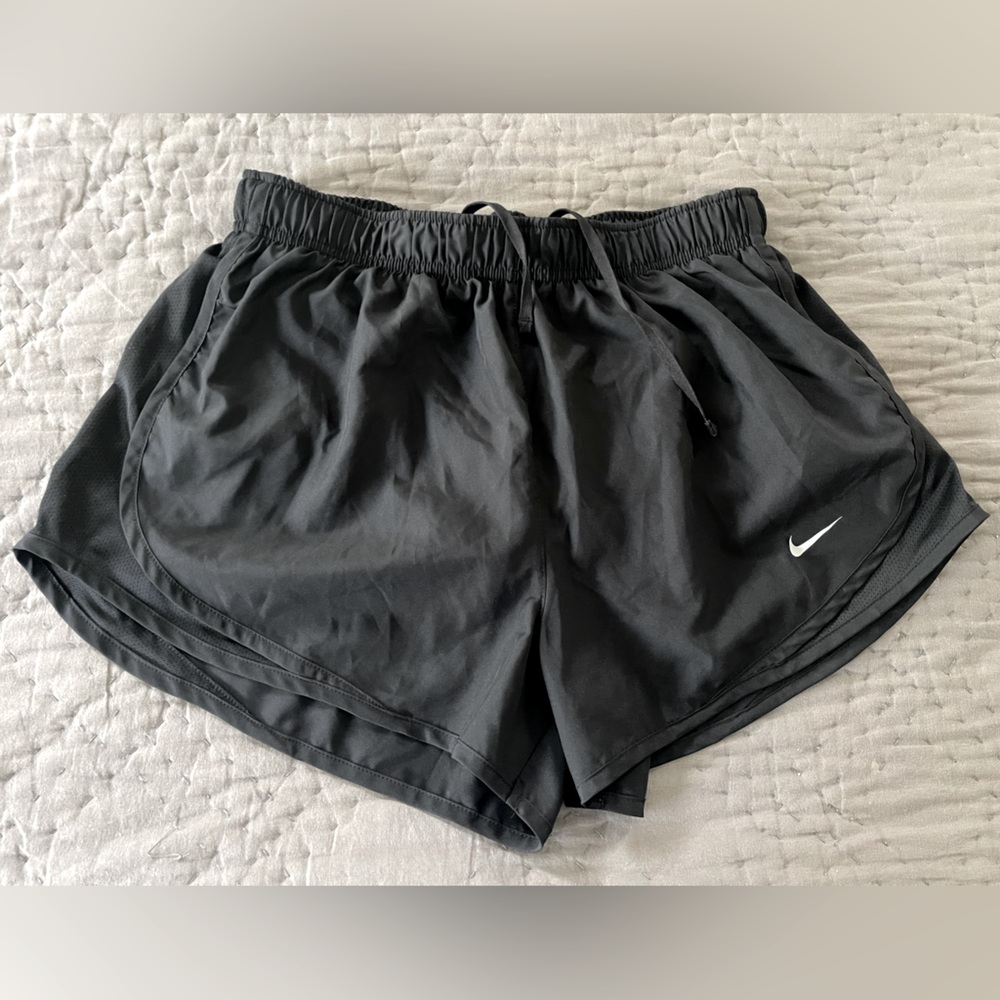 Nike Black Athletic Running Shorts Built-In Brief Underwear Liner Size Medium